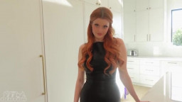 Elly Clutch - Real Estate Agent Lets Him Give Her A Creampie