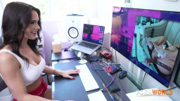 Ivy Ireland - Kinky Content Creator Ivy Ireland Takes DP Pounding From BFFs After Warming Up With A Fucking Machine GP34